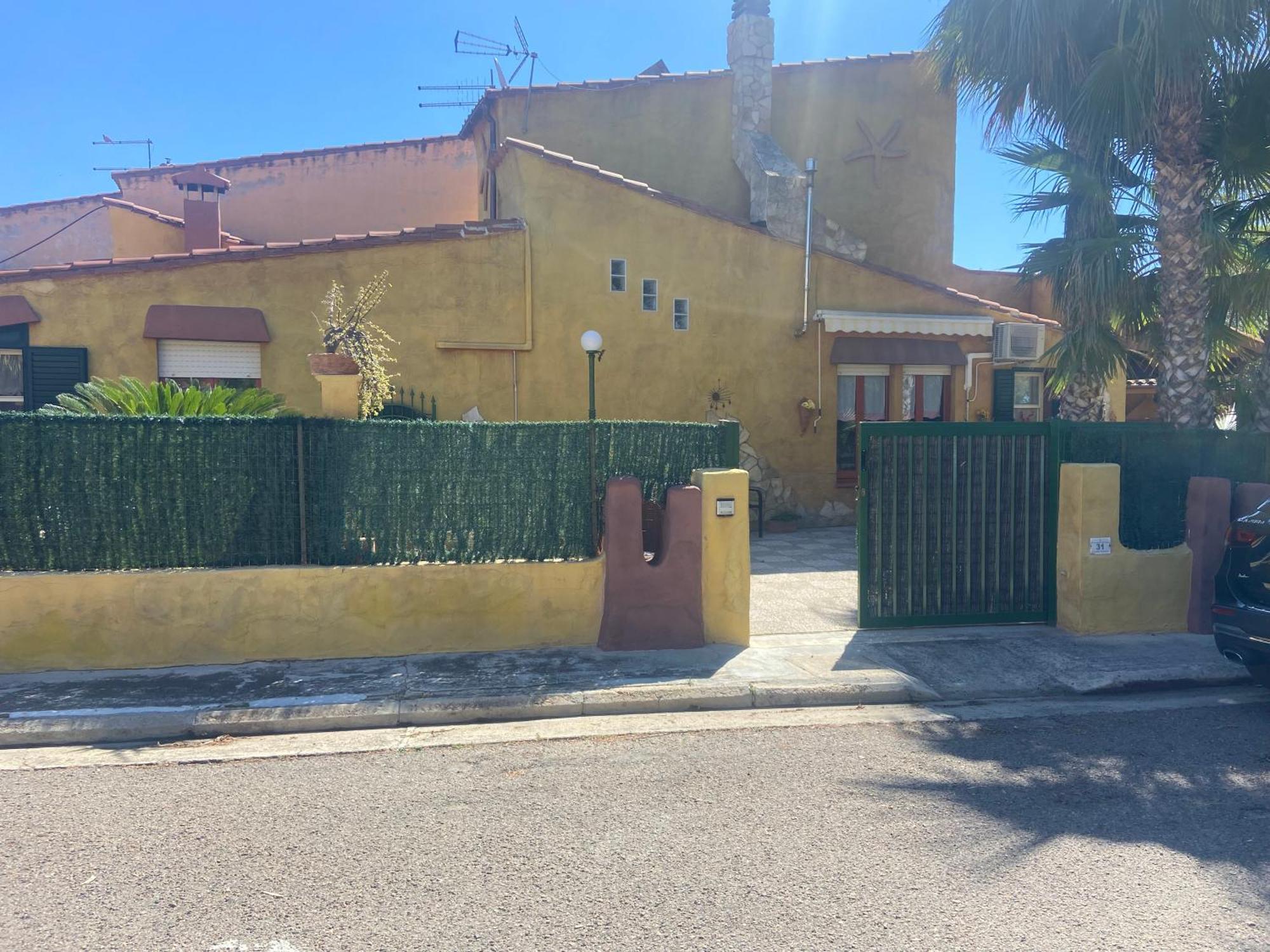 Azzurra Fronte Mare Holiday home Capitana